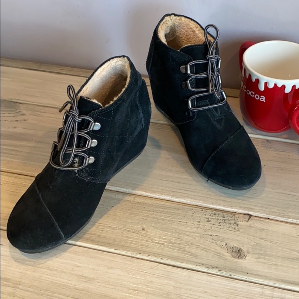 Toms Suede shearling lined wedge Bootie